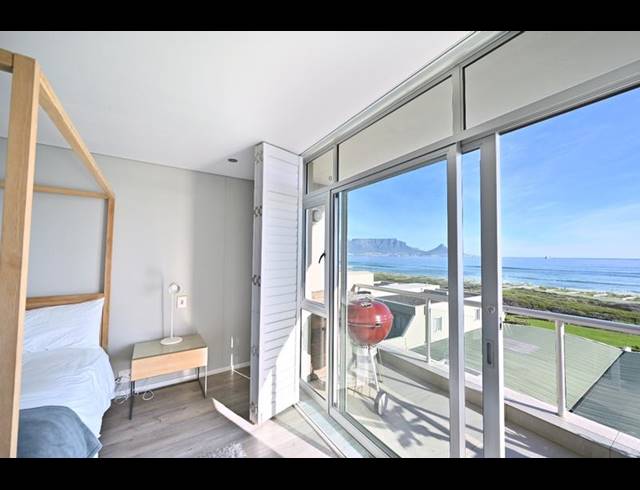 3 BEDROOM APARTMENT FOR SALE IN TABLE VIEW